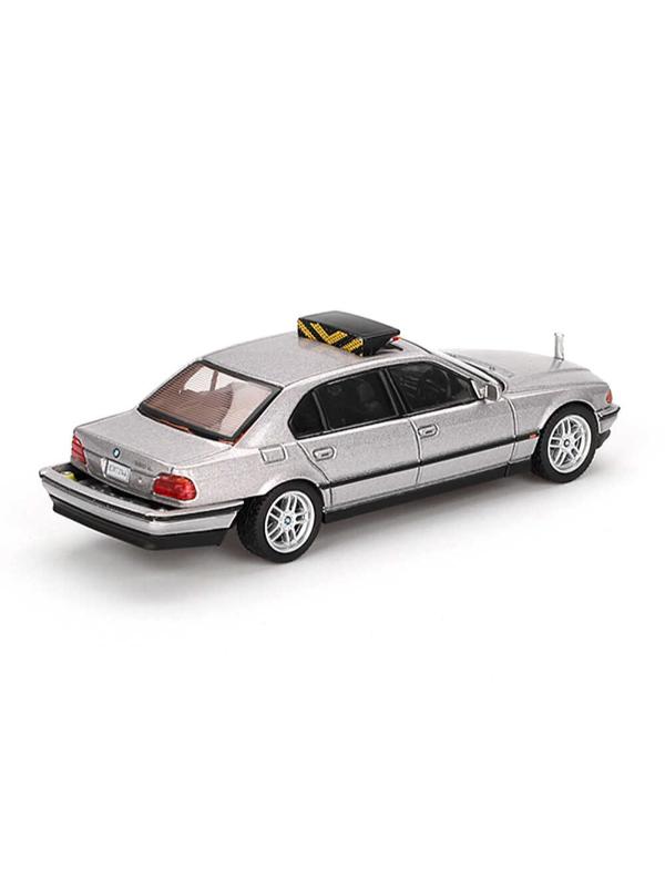 BMW 750IL - TOMARROW NEVER DIES-007 - Görsel 4