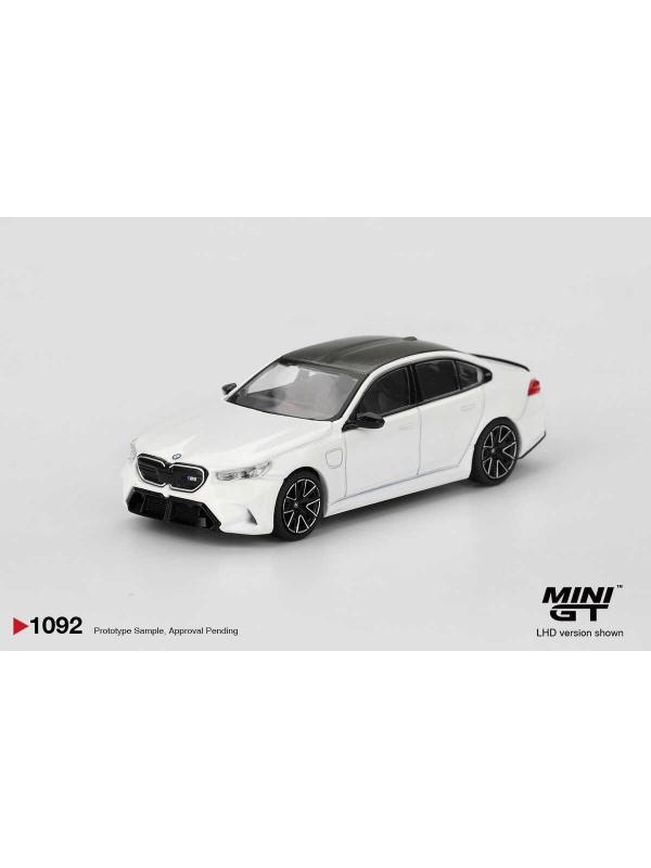 BMW M5 - ALPINE WHITE - 1092 - Görsel 2