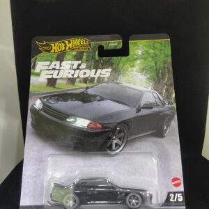 NISSAN SKYLINE GT-R (BNR32) 2/5